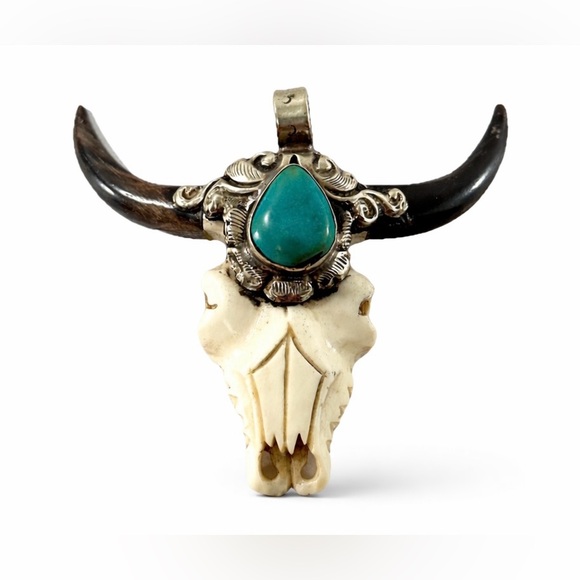 Native American Jewelry - Western Steer Skull Style Pendant Turquoise Stone Southwestern Necklace Charm 3”